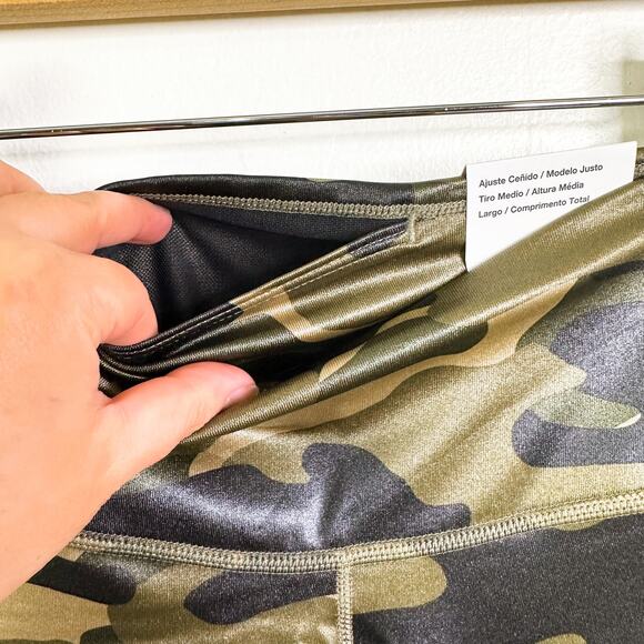 Nike Mid-Rise Camo Dri-FIT Tight Fit One Leggings Green size XXS NWT DD4559-222 - Picture 5 of 12